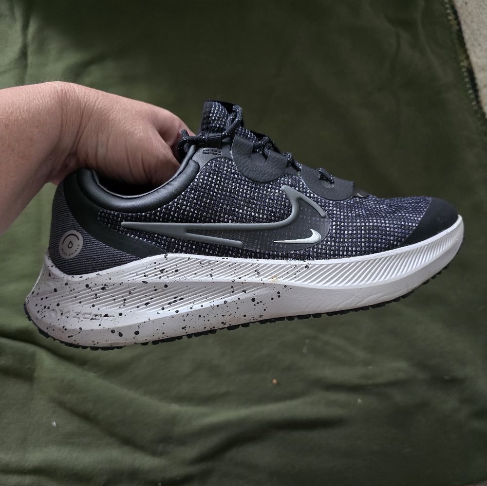 Nike Zoom Winflo Shield Womens Running Sneakers Water Repellant, Size 7 - Picture 2 of 8
